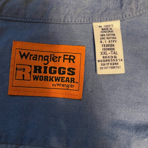 Flame-resistant chambray shirt with tortoise style buttons - Picture 7 of 11